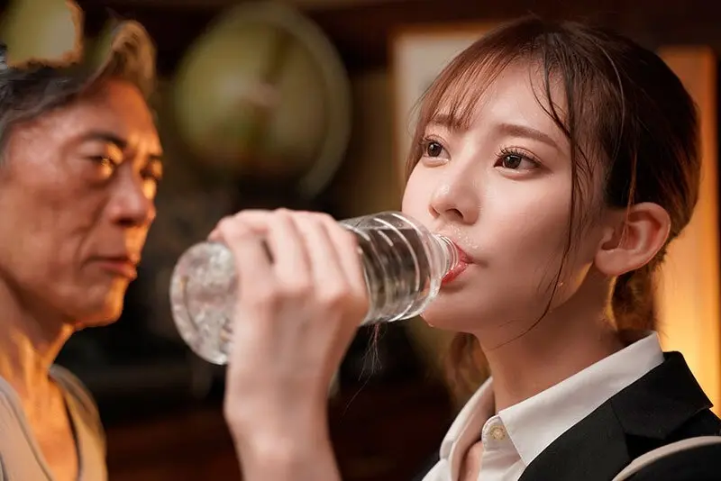 phim sex mẹ vợ,phim sex nga vú to,jav hiv Ngoại tình với anh hàng xóm trẻ tuổi