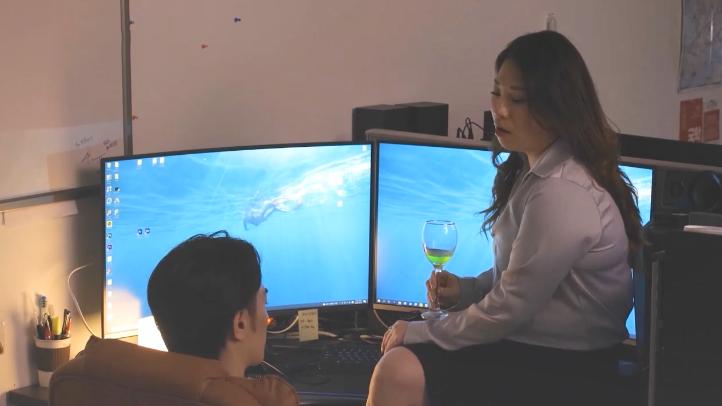 phim sex me ke địt trộm với bạn thân trong khi Ông chồng ngủ kế bên